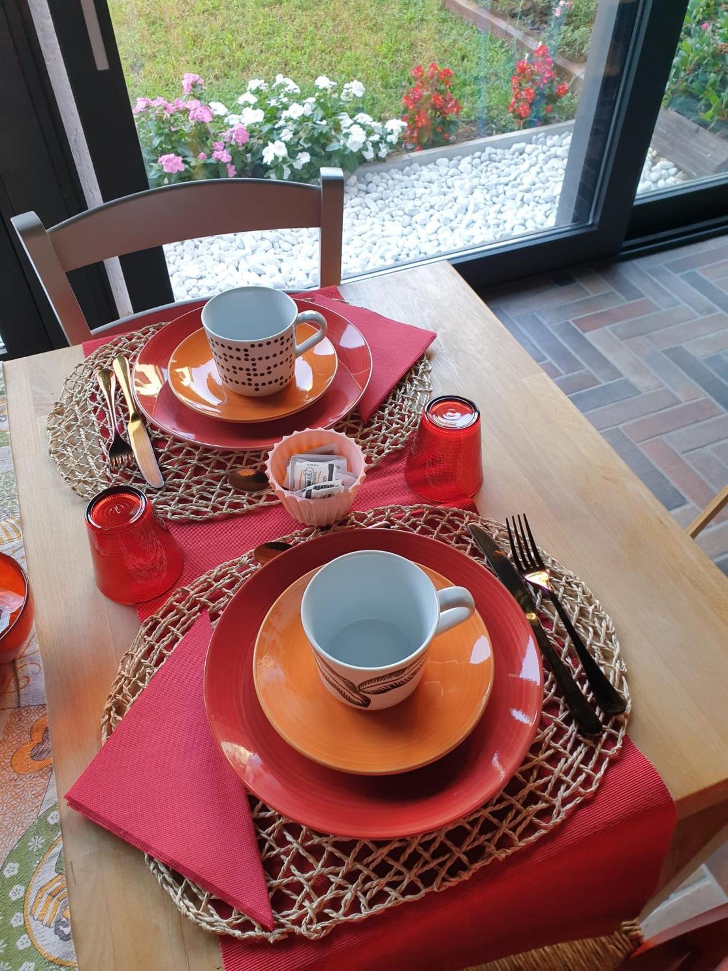 Le Tre Arti Bed and Breakfast Gavirate Exteriör bild